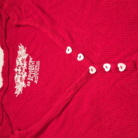 no boundaries red thermal long sleeve top size XL with heart buttons - Picture 2 of 3